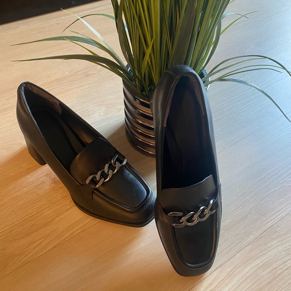Black chunky Healed leather Loafers